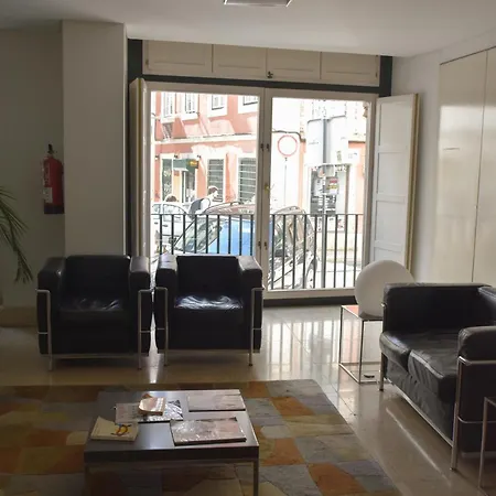 Apartament S. Bento W/ Garage Lizbona
